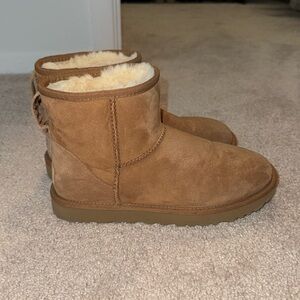 Ugg Classic Mini